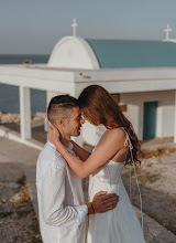 Fotógrafo de casamento Symeon Kousiappas. Foto de 08.04.2024