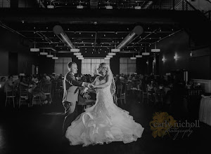 Düğün fotoğrafçısı Carly Schwartz. Fotoğraf 30.12.2019 tarihinde