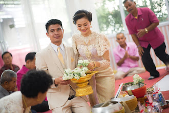 Jurufoto perkahwinan Tanathorn Thongkam. Foto pada 08.09.2020