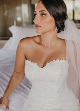 Wedding photographer Isabel Morera. Photo of 15.02.2024