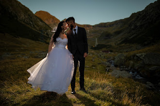 Wedding photographer Claudiu Mercurean. Photo of 20.09.2025