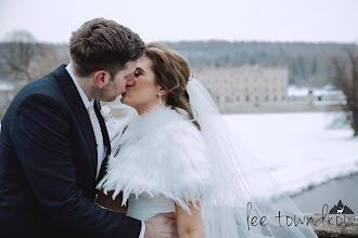 Wedding photographer Lee Towndrow. Photo of 01.07.2019