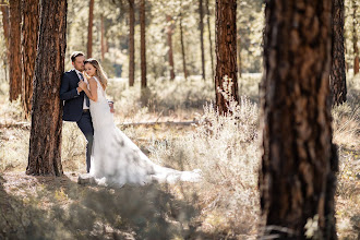 Fotografo di matrimoni Yelena Tsioma. Foto del 27.04.2023