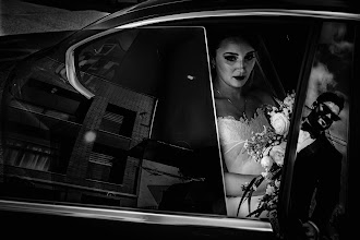 Wedding photographer Núria Piñol. Photo of 30.09.2019