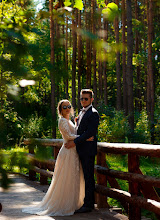 Jurufoto perkahwinan Oksana Kim. Foto pada 07.05.2024