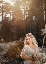 Wedding photographer Deniz Aydemir. Photo of 26.01.2021