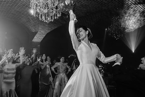 Photographers Wedding Orange County thumbnail