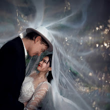 Nhiếp ảnh gia ảnh cưới Elena Kargina. Ảnh trong ngày 15.05.2024