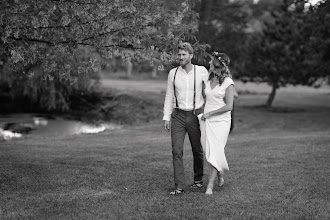 Wedding photographer Sarah Clapp. Photo of 10.03.2020