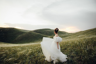 Wedding photographer Tatyana Zapruda. Photo of 12.04.2021