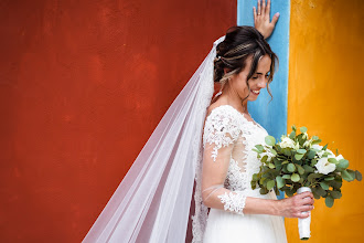 Wedding photographer Sira Falso. Photo of 26.04.2025