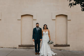 Wedding photographer Courtney Gallery. Photo of 09.05.2019