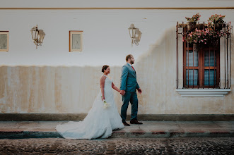 Wedding photographer Gustavo Vega. Photo of 13.02.2024