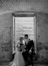 Nhiếp ảnh gia ảnh cưới Leanne James. Ảnh trong ngày 22.04.2024