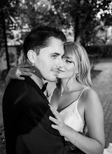 婚禮攝影師Nikos Papadoglou. 04.03.2024的照片