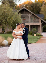 Fotografo di matrimoni Veronika Csizmazia-Kaproncai. Foto del 02.10.2025