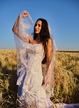 Wedding photographer Julie Zlata. Photo of 25.03.2022