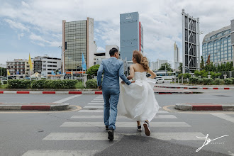 Fotografo di matrimoni Jirawat Jankam. Foto del 03.09.2020