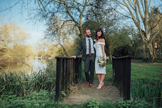 Wedding photographer Tara Gillen. Photo of 25.01.2022