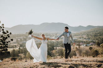 Photographe de mariage Loui Hartland. Photo du 17.11.2023