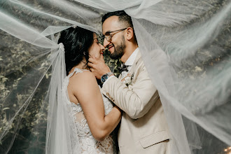 Fotografer pernikahan Carlos Charry. Foto tanggal 25.05.2024