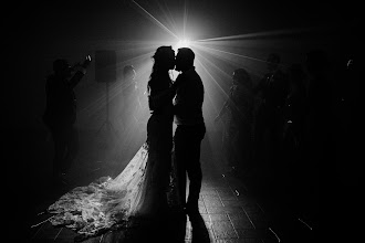 Wedding photographer Alessio Creta. Photo of 30.04.2025