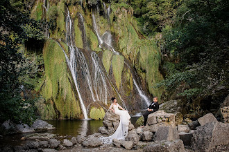 Wedding photographer Chloé Perez. Photo of 30.09.2025