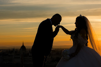 Wedding photographer Flóra Kürti. Photo of 20.09.2025