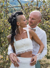 Wedding photographer Mona Marchand-Arvier. Photo of 28.09.2025