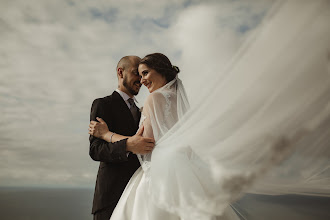 Jurufoto perkahwinan Valter Alves. Foto pada 12.02.2019