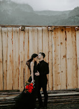 Düğün fotoğrafçısı Elbrus Takulov. Fotoğraf 25.02.2020 tarihinde