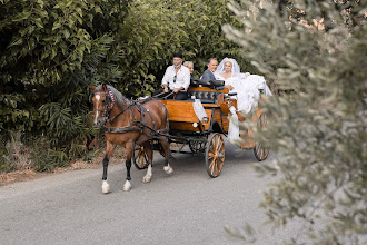 Wedding photographer Giannis Manioros. Photo of 18.04.2024