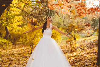 Wedding photographer Alexandra Dinca. Photo of 03.10.2019