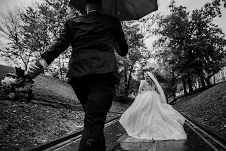 婚禮攝影師Robert Dinica. 24.10.2024的照片
