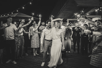 Düğün fotoğrafçısı Clovis Theeda Huet. Fotoğraf 18.04.2024 tarihinde