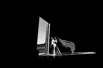 Wedding photographer Constantin Plugari. Photo of 25.09.2025