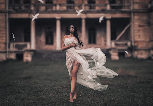 Wedding photographer Ta Szabò-Ambrus. Photo of 28.05.2025
