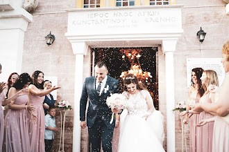Düğün fotoğrafçısı Manos Karamanolis. Fotoğraf 05.12.2021 tarihinde