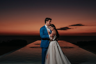 Wedding photographer Paloma Lopez. Photo of 13.10.2023