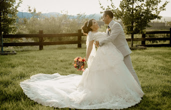 Wedding photographer Danny Santiago. Photo of 07.10.2020