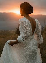 Jurufoto perkahwinan Valentina Startari. Foto pada 03.12.2025