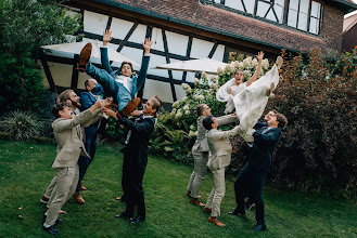 Wedding photographer Eduard Popik. Photo of 17.10.2025