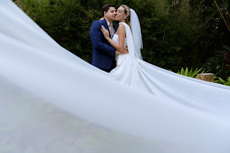 Huwelijksfotograaf Alexis Rueda Apaza. Foto van 26.03.2024