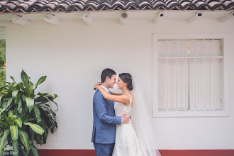 Fotografo di matrimoni Simon Baena. Foto del 22.04.2017