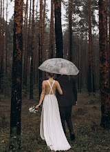 Bryllupsfotograf Anna Gribanova. Bilde av 07.10.2023