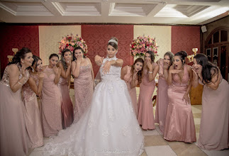 Wedding photographer Diego Oliver. Photo of 11.05.2020