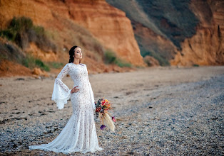 Wedding photographer Olya Kryzh. Photo of 13.02.2019