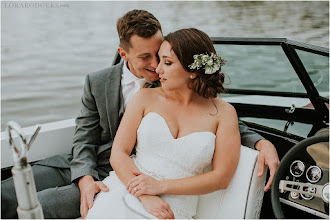Svatební fotograf Lora Rodgers. Fotografie z 09.03.2020