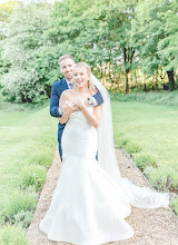 Nhiếp ảnh gia ảnh cưới Rebecca Jones. Ảnh trong ngày 02.07.2022