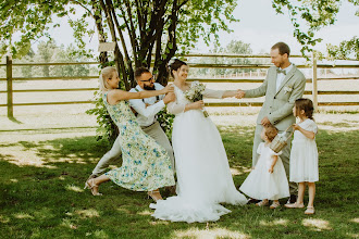 Wedding photographer Hana Turková. Photo of 20.10.2025